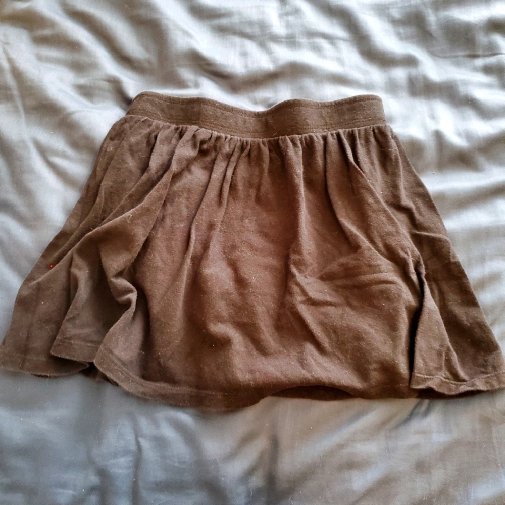 Girls simple black skirt size 8